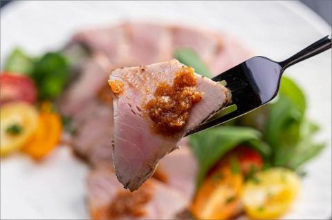 「カニ屋が作る 魚ローストフィッシュ」 シビマグロ スライス加工済み 5袋セット （ドレッシングソース付き）　UO01012