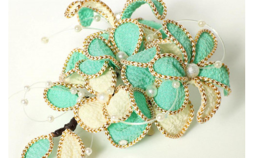 シルクコサージュ！（グリーン）着物などの和装・洋装共に使えます。髪飾りコサージュとしても！　AM00291