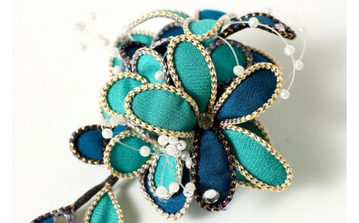 シルクコサージュ！（ブルー）着物などの和装・洋装共に使えます。髪飾りコサージュとしても！　AM00292
