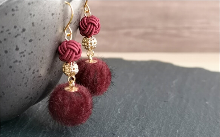 ＊ワインレッド×ボルドー＊水引ピアス/玉結びとフェイクファーのピアス　AM00321