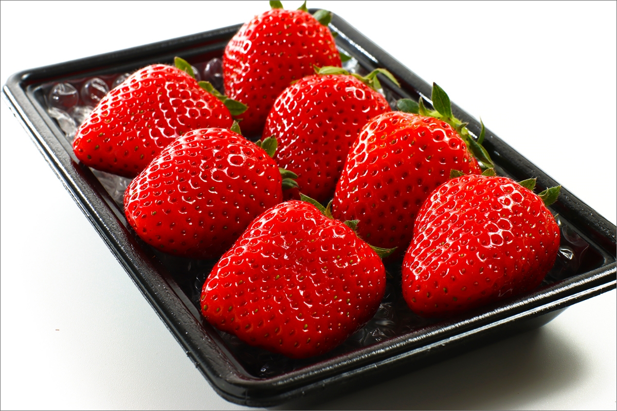 【先行予約／数量限定】京都丹後産 完熟いちご（かおりの） 4パック（2026年3月中旬～発送）　AM00668