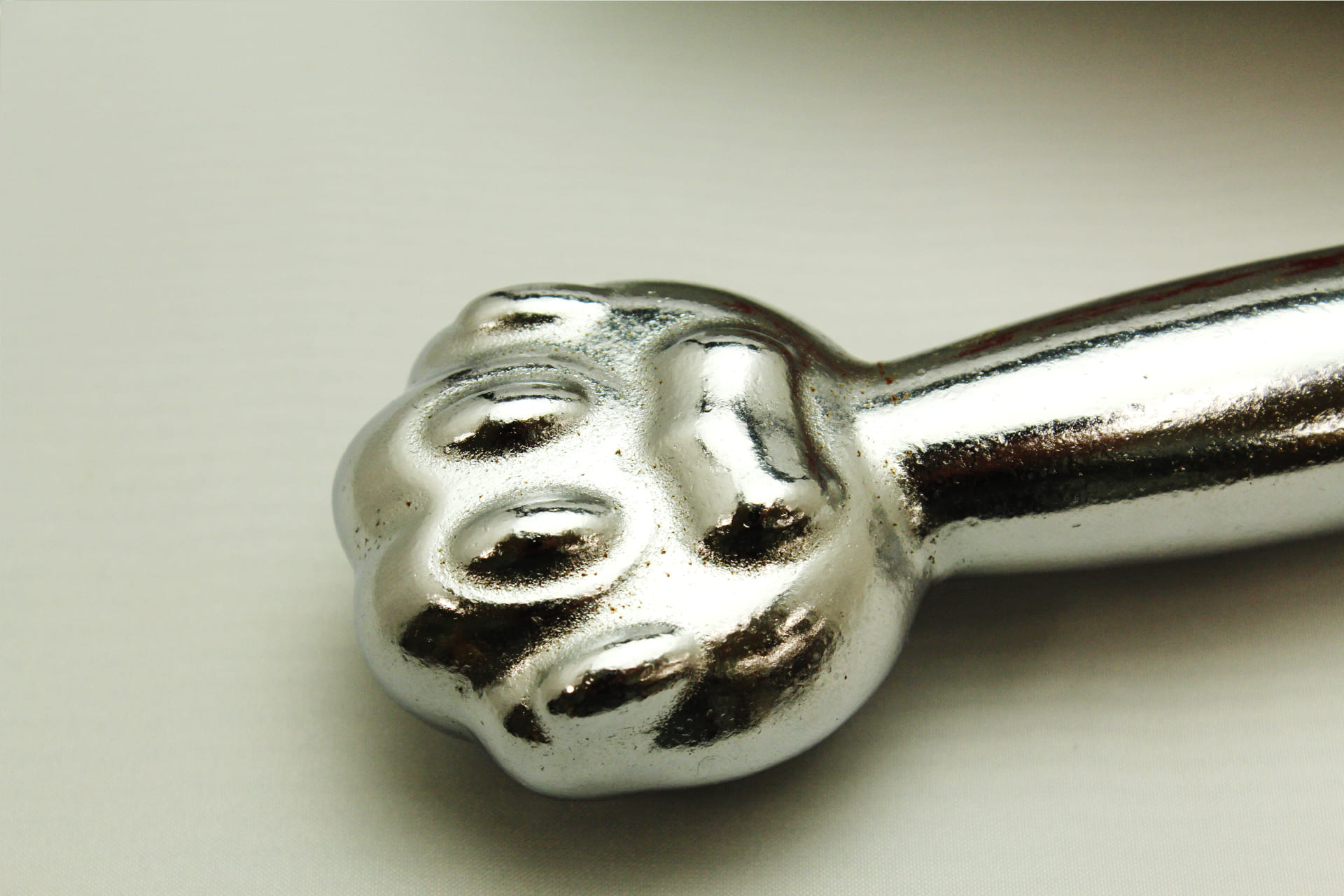 にゃんべる（猫の手＋ダンベル）　500ｇメッキ　AM00193