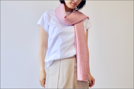 フィルタンゴ ストール【洗える丹後ちりめんのシルク】西洋更紗柄　サーモンピンク　ギフトにもおすすめ。　FI00043