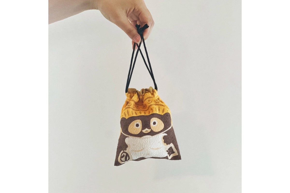 丹後ちりめん 祭巾着（たぬき） サイズ：約17cm×13cm　DZ00027-09