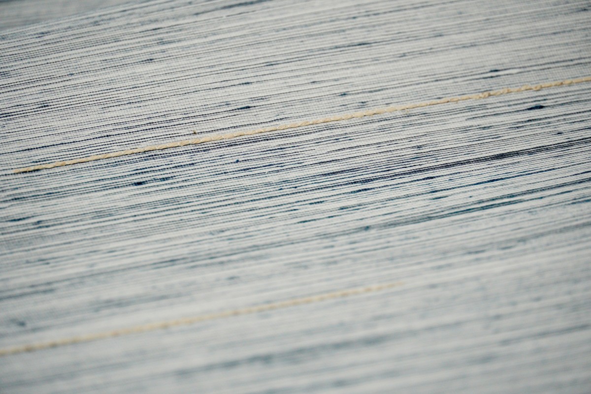 ＜丹後の藤布　遊絲舎＞八寸名古屋帯　「藤八本」（白地に紺絣）選べるお仕立て　FY00109