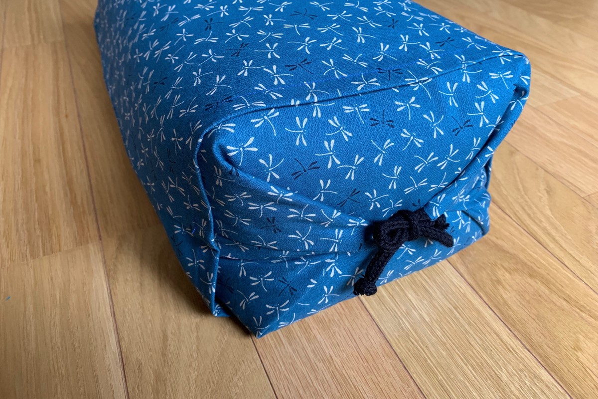 高さ調節できる 天然そば枕(青）カバー付き　HT00076