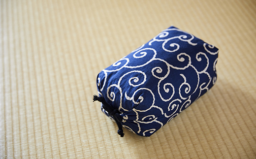 健康のお手伝い　手作り　喜楽枕　テレビ枕　正座枕(青唐草模様）　HT00081