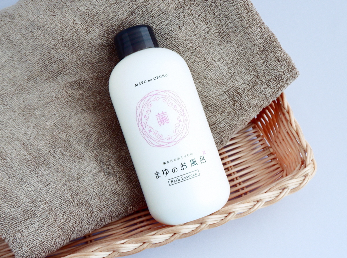 まゆのお風呂・石けん・ハンドクリームセット 乳白色の入浴液と石けんでお肌しっとりつるっつる。　TA00033