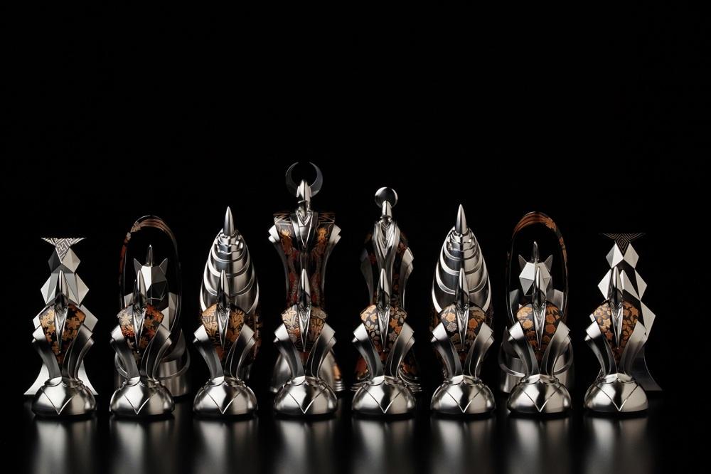 匠チェス（3-Queen 黒1体）姫(蝶、花紋、藤、竹、菊、桐、梅、桜）　HR00030