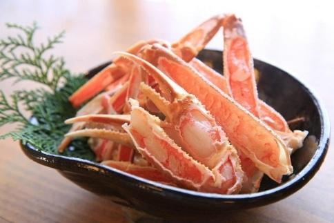 【特選】ズワイガニ（かに鍋・焼きガニ用加工済）（出汁・昆布付き）　TB00036