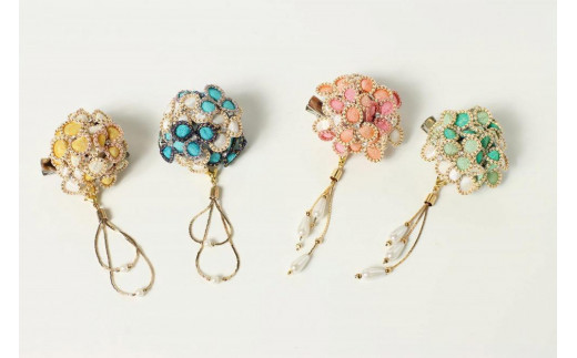 小花のブローチ！（イエロー）丹後ちりめんを使ったブローチです！　AM00294