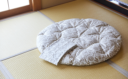 体に優しい天然繊維　手作り　まる座布団　（同色柄のカバー付き）　HT00110