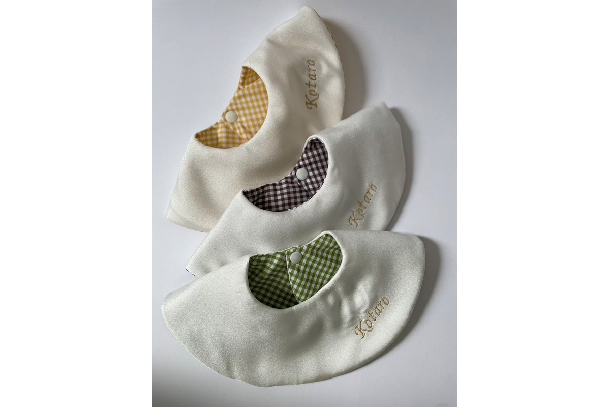 シルクの贈り物 名入れベビースタイ　2枚セット　EW00003