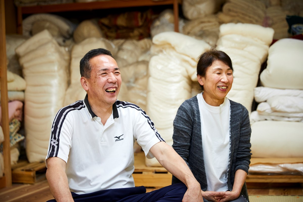 天然繊維近江手引き真綿　肌掛ふとん　500g （カバー付「ブルー」）　HT00058
