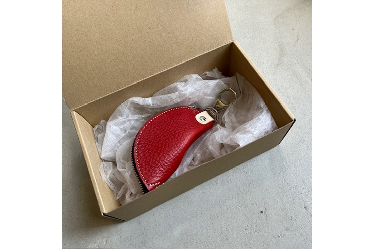 バナナキーケース（ヌメレッド）　LC00013