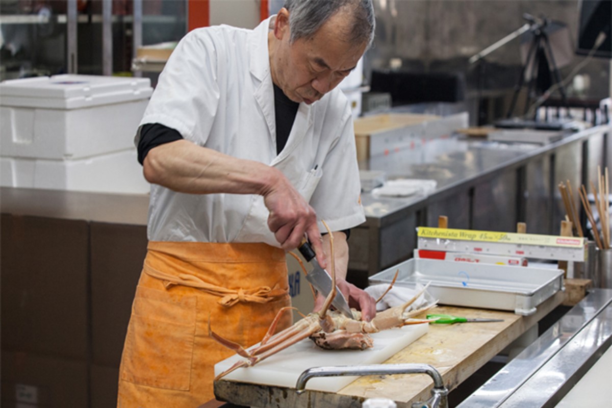 調理済　松葉蟹カニスキセット【訳あり】約二人前(中大サイズ800～900ｇ1匹入り)　SS00078