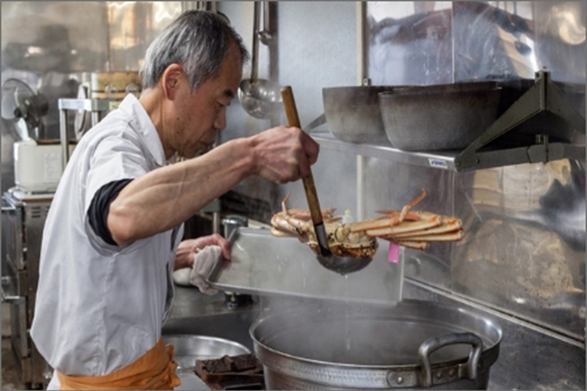 日本海産 ブランド蟹 茹で松葉蟹 【訳あり】中大サイズ　matubakani800　SS00080