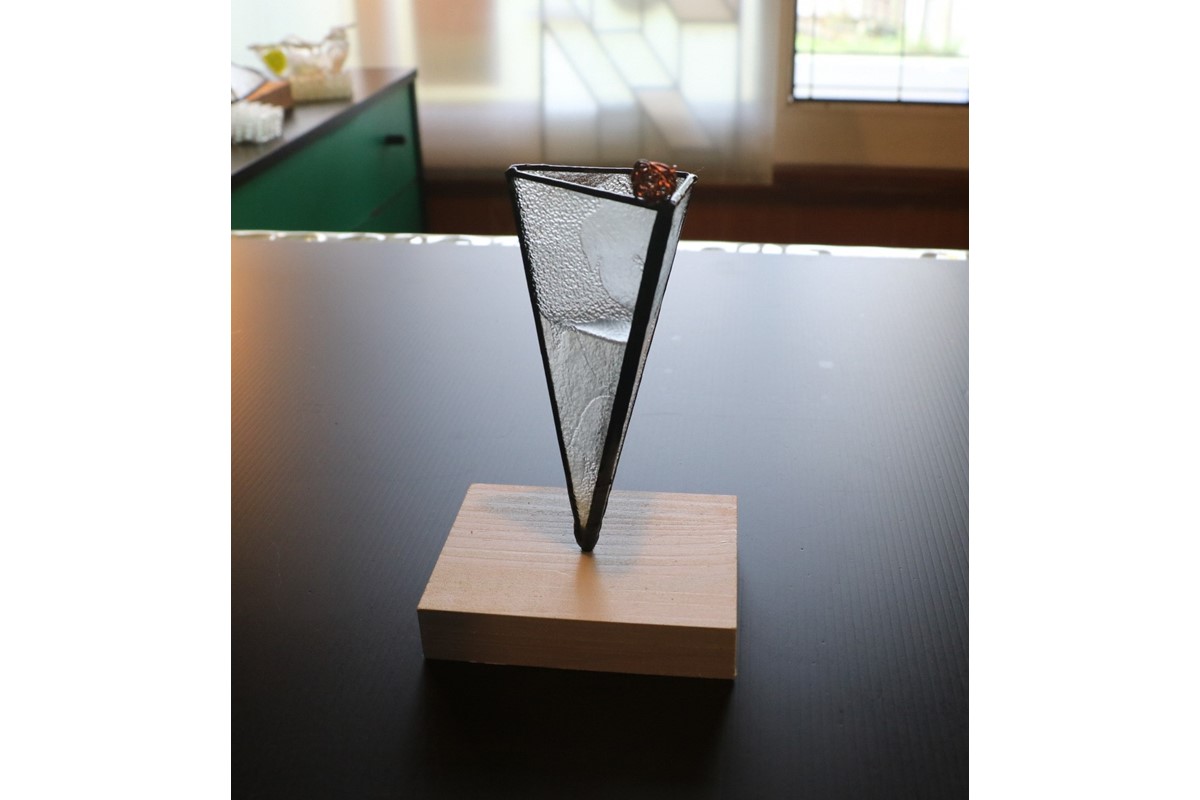 三角錐花器　SV00002