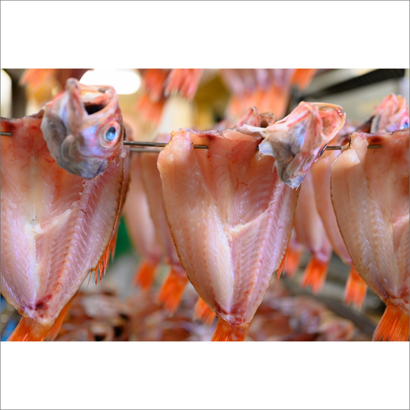 【海鮮の匠　魚政】のどぐろ一夜干し（ノドグロ、のど黒、アカムツ）200g級使用 干し上がり後 140g以上 3尾セット　UO01080