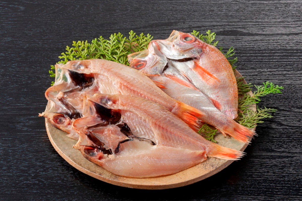 【訳あり！店主厳選！高リピート！】旬のおまかせ絶品干物 3種詰め合わせ　YK00383