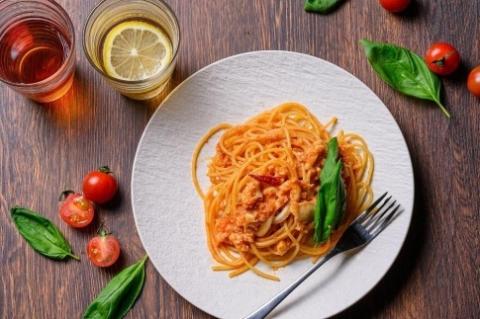 「カニ屋が作る　海のパスタソース」  トマトソース 3袋 + ペペロンチーノソース 3袋　合計6袋セット　UO01019