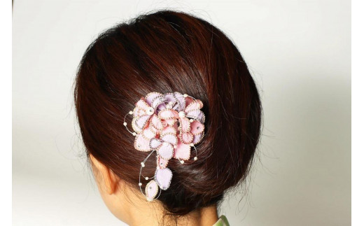 シルクコサージュ！（ピンク）着物などの和装・洋装共に使えます。髪飾りコサージュとしても！　AM00289