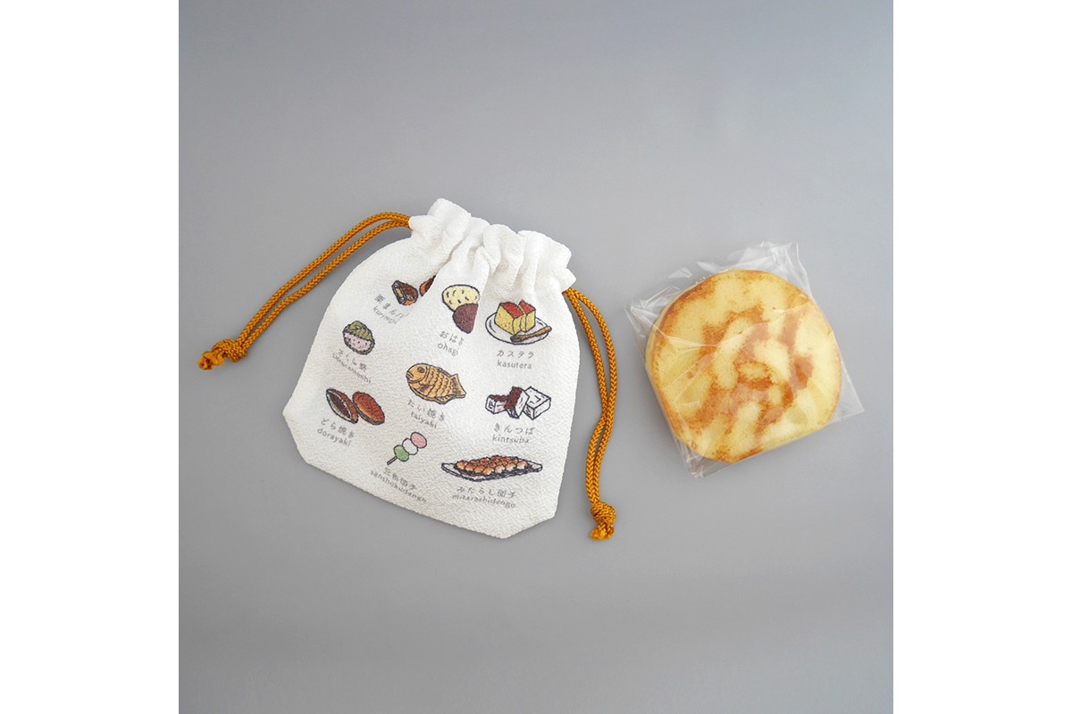 丹後ちりめん　にほんご巾着「wagashi（和菓子）」 サイズ：約13.5cm×17.5cm　DZ00029-04