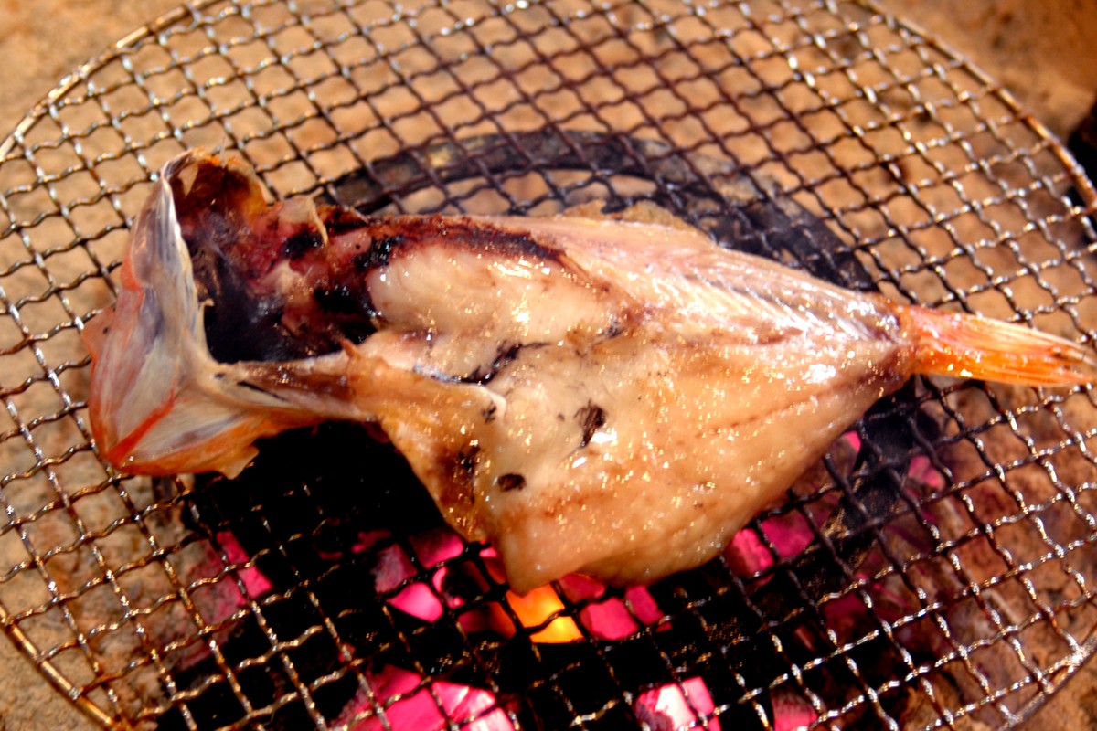 丹後ひもの屋自家製干物「旨干しノドグロの一夜干し」250ｇ～300ｇ級　2尾　漁師町の味！　OD00150