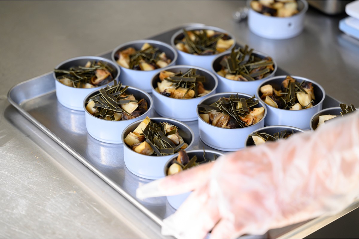 海貝饗宴 三銘缶ギフト −極・雅・薫−　UO01236