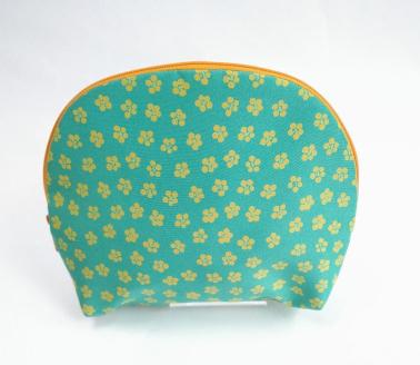 シルク・ちりめんポーチ（小花模様）グリーン　TR00012