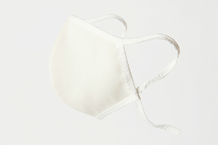 「Lサイズ」立体裁断シルクマスク　AM00100