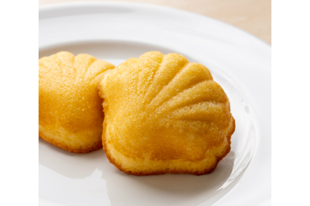 牧場マドレーヌ１５ケ入　AM00616