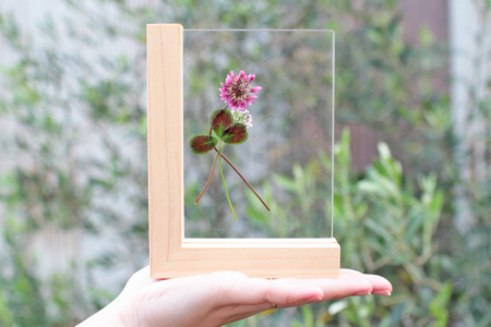 【ふるさと納税/職人手作り】縦横兼用で便利　おしゃれな無垢の木のフォトフレーム L版　KK00002