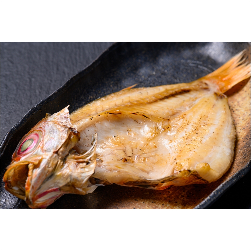 【海鮮の匠　魚政】のどぐろ一夜干し（ノドグロ、のど黒、アカムツ）200g級使用 干し上がり後 140g以上 3尾セット　UO01080