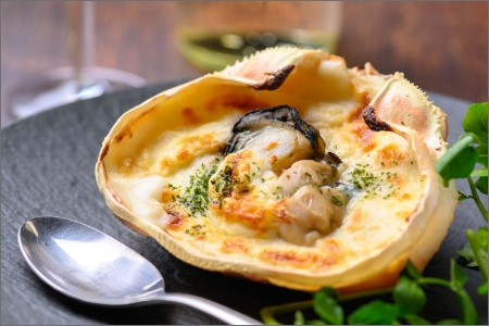 カニ屋が作る海のグラタン 岩牡蠣 2個セット　UO01004