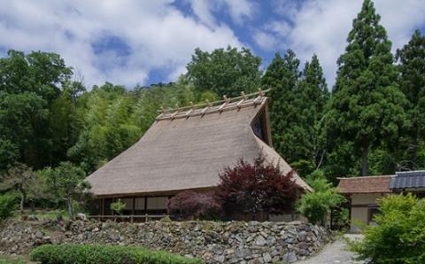 京都・美山町 美十八 -Mitoya- 囲炉裏鍋付茅葺き古民家ステイ 宿泊ペアプラン[高島屋選定品］290N400: 南丹市ANAのふるさと納税