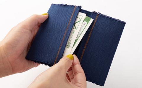 「手織りつづれ」カードケース(藍染め)【配送不可地域：離島・沖縄県】