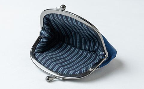 「手織りつづれ」がま口(藍染め)【配送不可地域：離島・沖縄県】