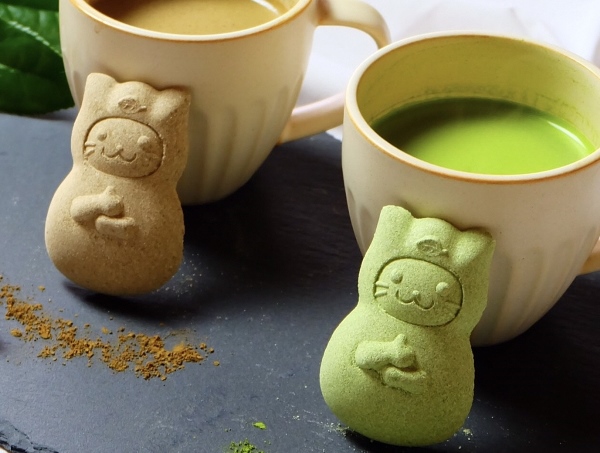 「ねこ忍茶かぷちーの」と「ねこもにゃか」お配りセット