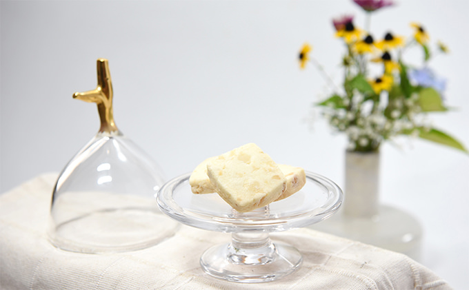 Ｇｌａｓｓ　ｄｏｍｅ　－Ｍ－