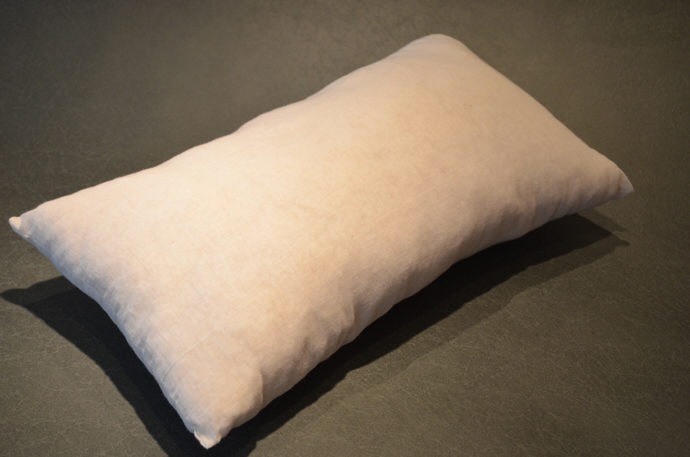 京都の柿渋屋が作ったこだわりの『カキモコクッション（ピロータイプ）』