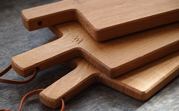 食卓ががらりと変わる　永尾さんのカッティングボード（ナラ）