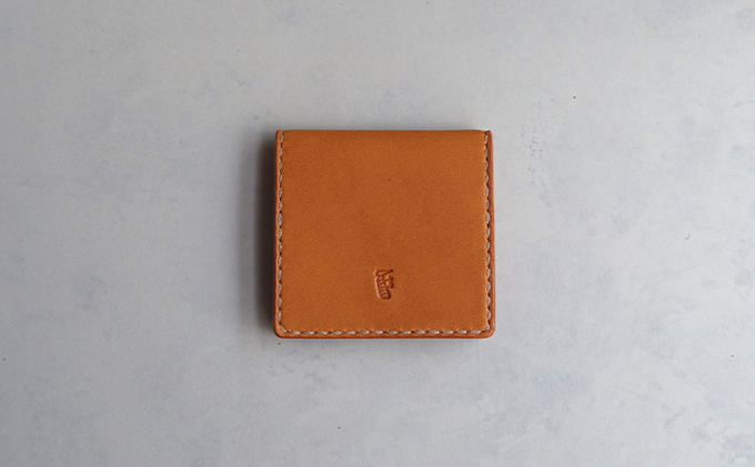 【坂田典子の革小物】てのひらサイズの革のコインケース（キャメル）