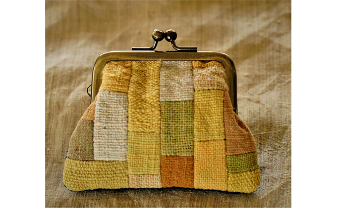 【宮本佳緒里の布小物：財布】手作りのがま口財布（小銭入れ）【草木染め】