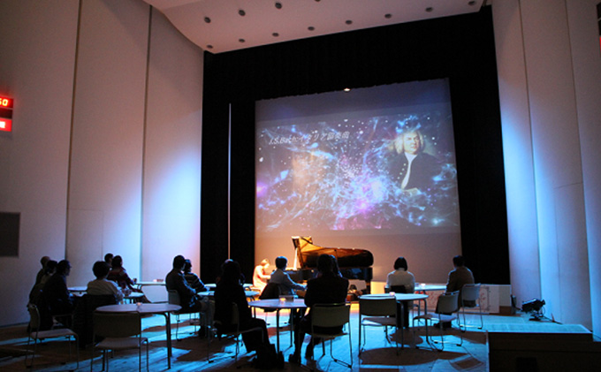 あなたに贈る名曲の花束～ピアノが奏でる特別なひととき～　ミニコンサートご鑑賞券