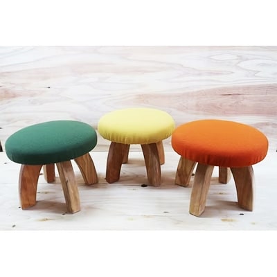 森のきのこ椅子1脚　職人が1つひとつ手作りした温かみのあるイスです