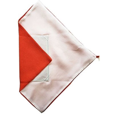 正絹ちりめん台付ふくさ  (朱)　シルク100%　冠婚葬祭に便利な日本製袱紗　結婚式、法事・葬式に