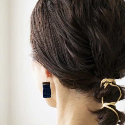 kuska fabricのガルザイヤリング【ダークネイビー】世界でも稀な手織りファブリック