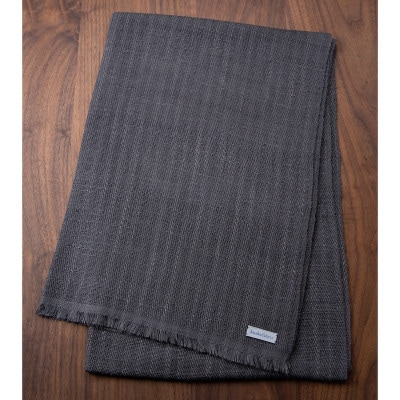 【手織りマフラー】グレー 手紡ぎシルク真綿 kuskafabric 丹後の絹織物【高島屋選定品】