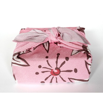 正絹縮緬友禅風呂敷　松竹梅